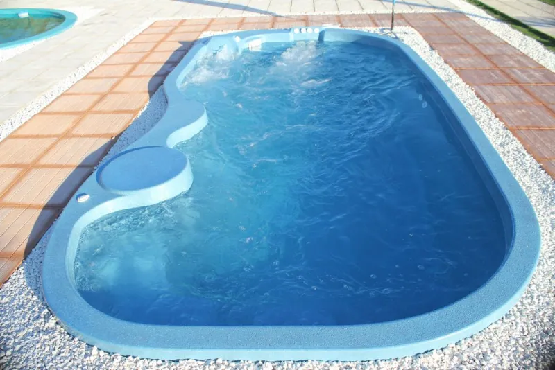 Jacuzzi d'extérieur, Aubagne, Lily Sun Piscine