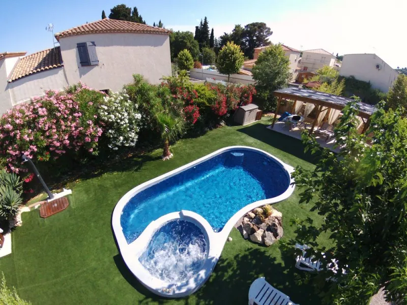 Jacuzzi d'extérieur, Aubagne, Lily Sun Piscine