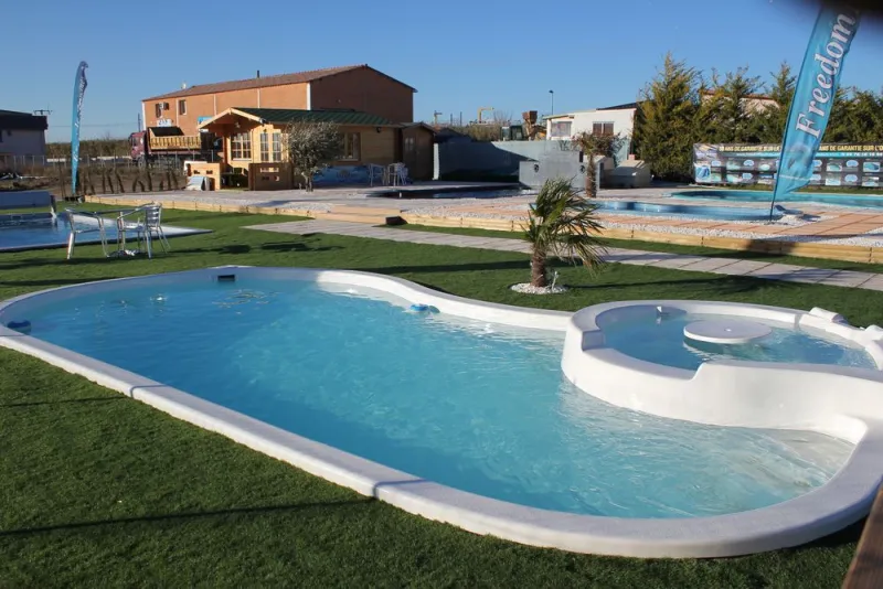 Jacuzzi d'extérieur, Aubagne, Lily Sun Piscine