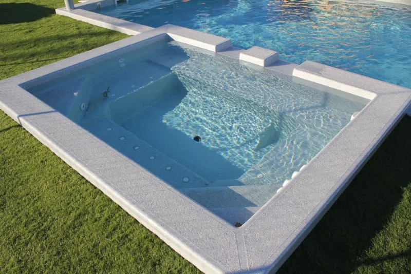 Jacuzzi d'extérieur, Aubagne, Lily Sun Piscine