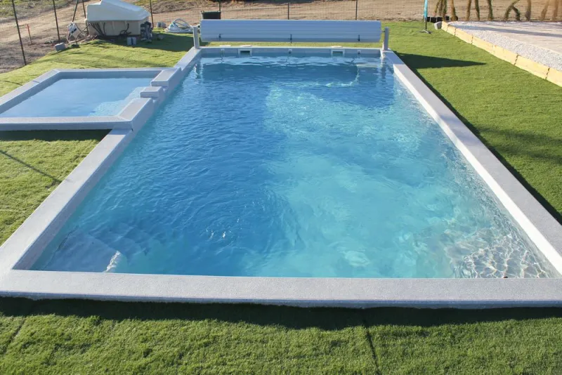 Jacuzzi d'extérieur, Aubagne, Lily Sun Piscine