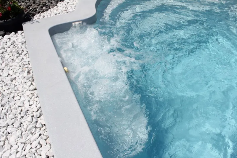 Jacuzzi d'extérieur, Aubagne, Lily Sun Piscine