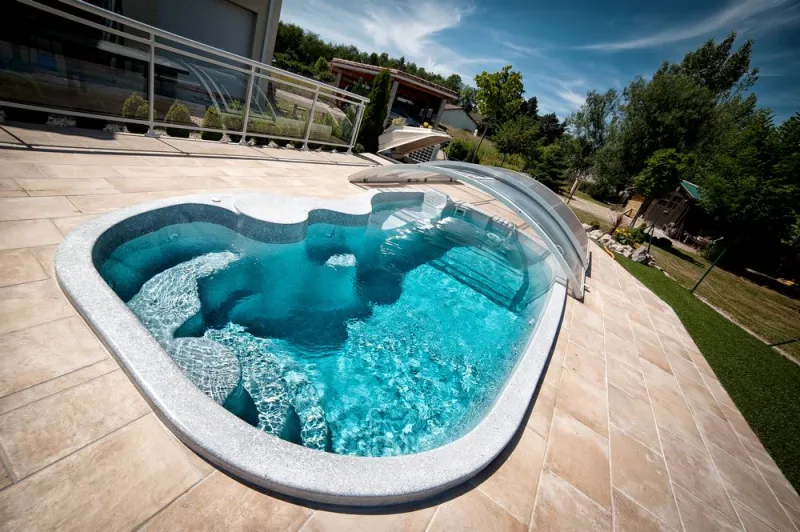 Jacuzzi d'extérieur, Aubagne, Lily Sun Piscine