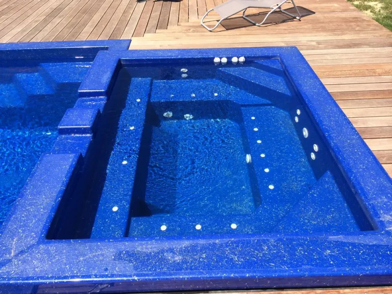 Jacuzzi d'extérieur, Aubagne, Lily Sun Piscine
