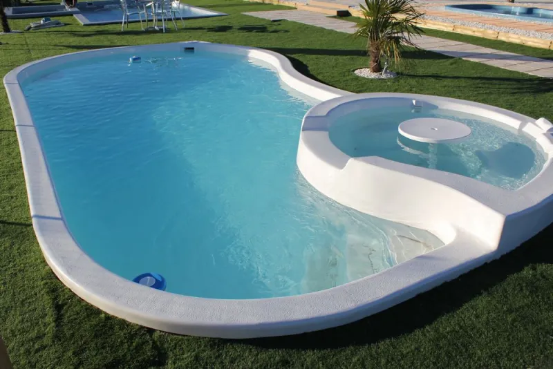 Jacuzzi d'extérieur, Aubagne, Lily Sun Piscine