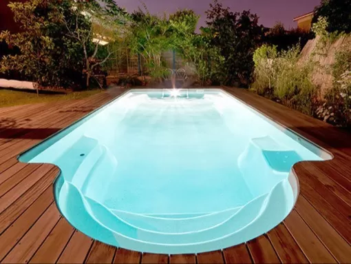 pourquoi acheter une coque Freedom, Aubagne, Lily Sun Piscine