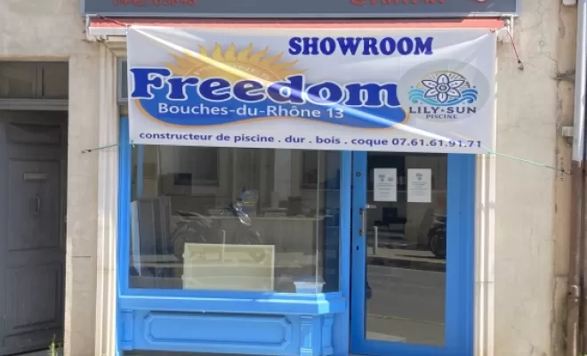  DANS NOTRE MAGASIN ACCESSOIRES ET PRODUITS DE PISCINE  EN VENTE ET EN LIVRAISON GRATUITE, Aubagne, Lily Sun Piscine