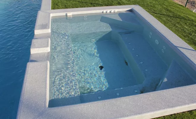 Jacuzzi d'extérieur, Aubagne, Lily Sun Piscine