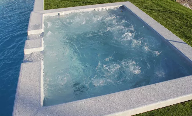 Jacuzzi d'extérieur, Aubagne, Lily Sun Piscine