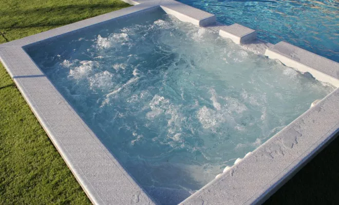 Jacuzzi d'extérieur, Aubagne, Lily Sun Piscine