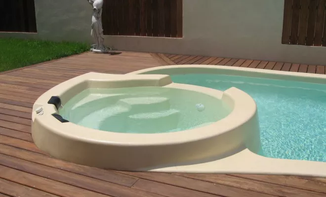 Jacuzzi d'extérieur, Aubagne, Lily Sun Piscine