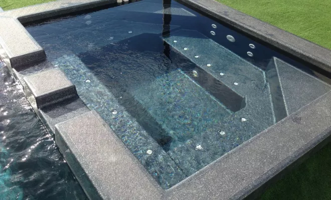 Jacuzzi d'extérieur, Aubagne, Lily Sun Piscine