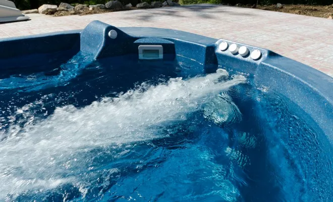 Jacuzzi d'extérieur, Aubagne, Lily Sun Piscine